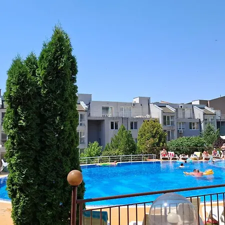 Comfortable In Sunset Complex, *