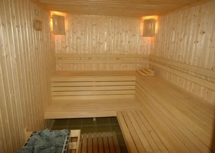 Comfortable In Sunset Complex, * Кошарица