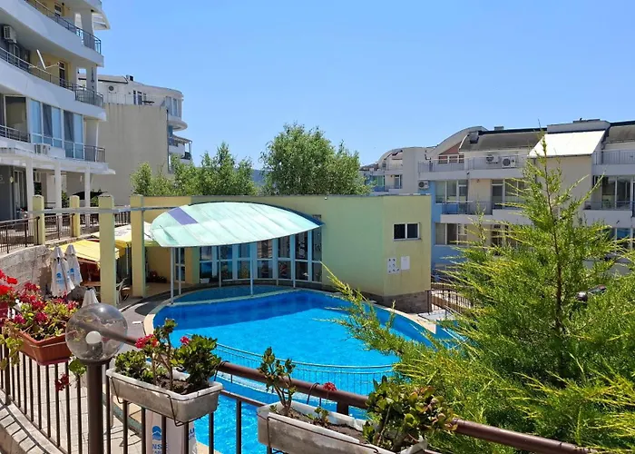 Апартаменты Comfortable In Sunset Complex,