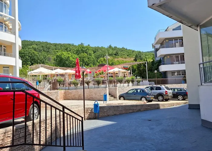 Comfortable In Sunset Complex, Апартаменты Кошарица